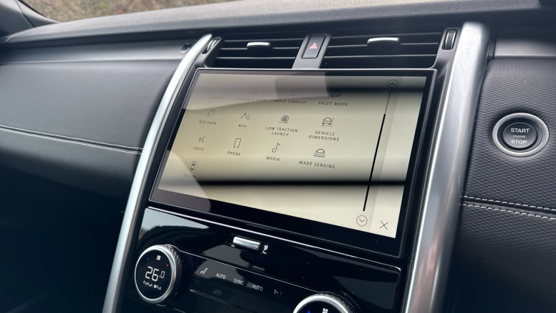 Land Rover Discovery 3.0 D300 Dynamic SE 5dr Auto Diesel Station Wagon